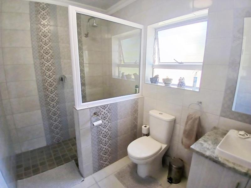 3 Bedroom Property for Sale in Stilbaai Wes Western Cape